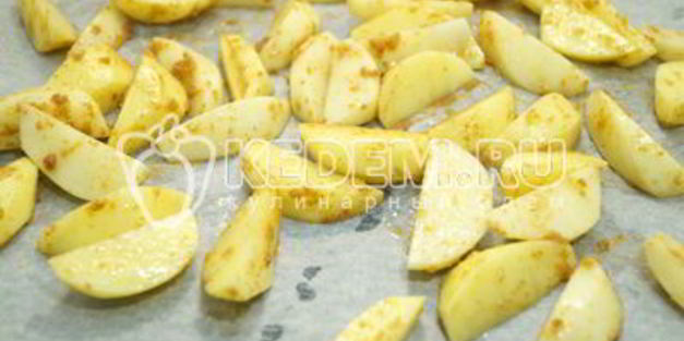 картофель дольками в духовке