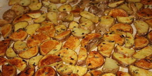 картофель печеный с розмарином