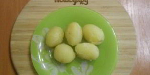 картофель под чесночным соусом