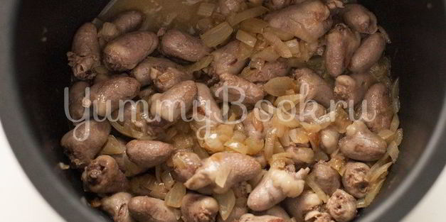 картофель с куриными сердечками в мультиварке