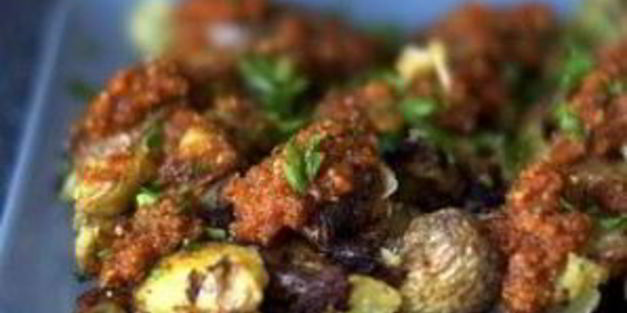 картофель с соусом чили