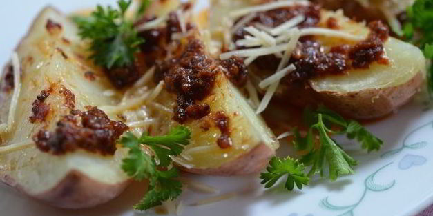 картофель в заправке с вялеными помидорами