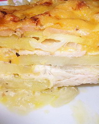 Картошка с мясом и сыром в духовке