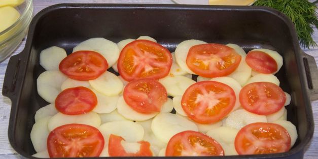 картошка с помидорами и сыром в духовке
