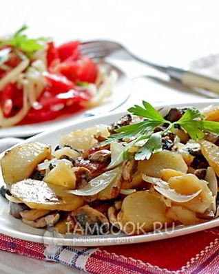 Картошка жареная с шампиньонами