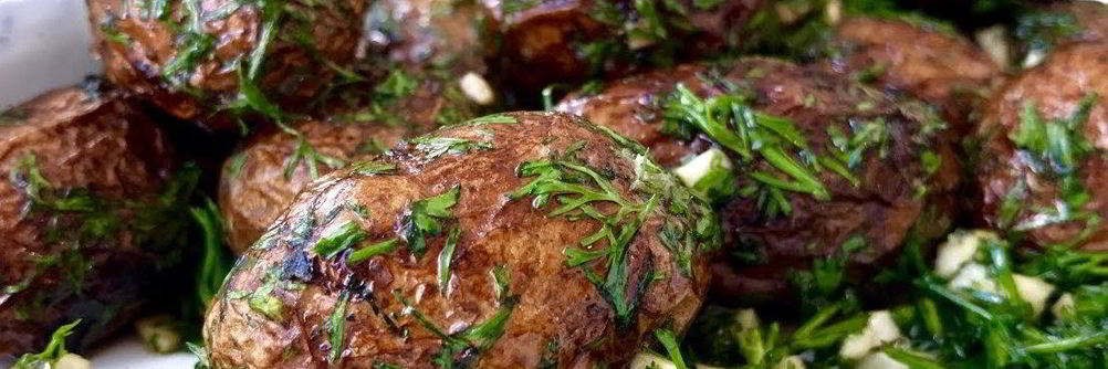 Молодой картофель по-деревенски