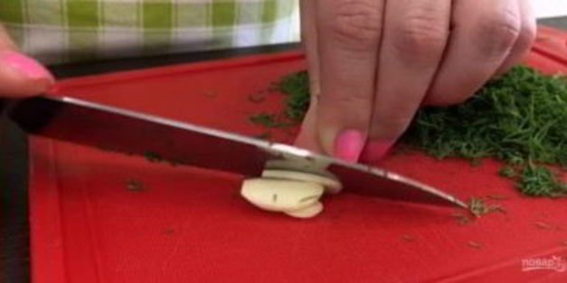 молодой картофель по-деревенски