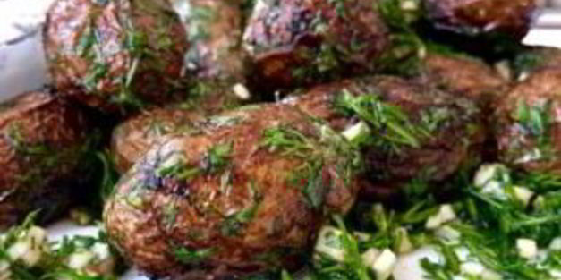 молодой картофель по-деревенски