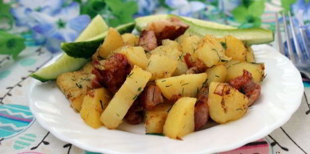 молодой картофель с сырокопченой грудинкой