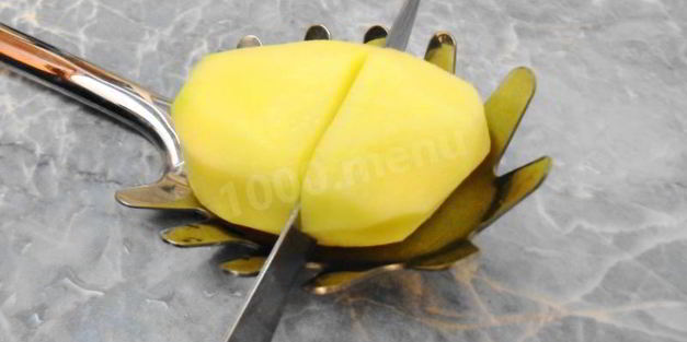 нарядный картофель по-шведски в духовке