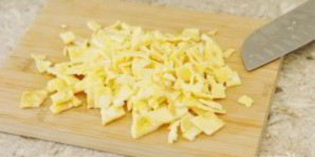 отварной рис с омлетом и овощами