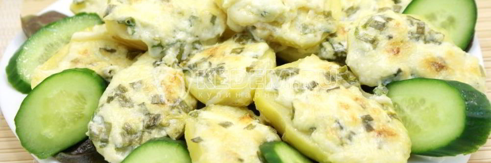 Печеный картофель в духовке