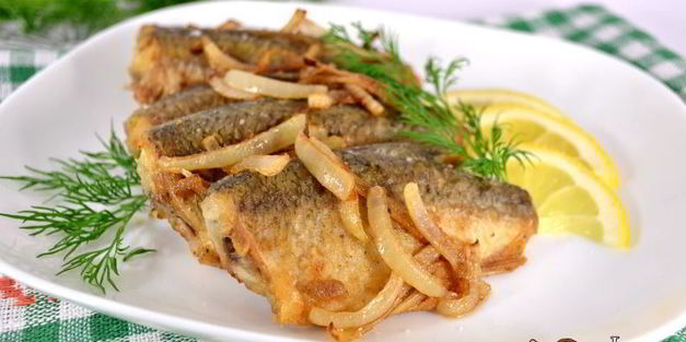 подлещики жареные с луком