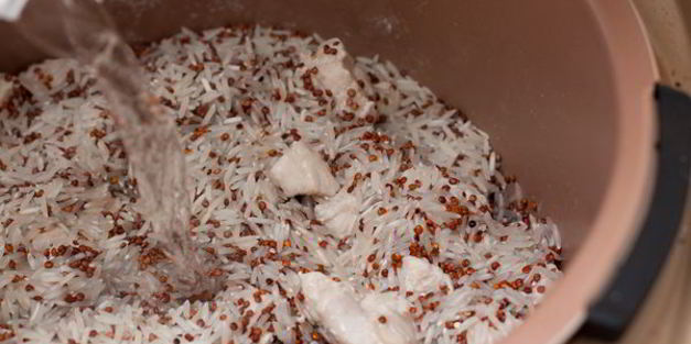 рис и киноа с индейкой в мультиварке