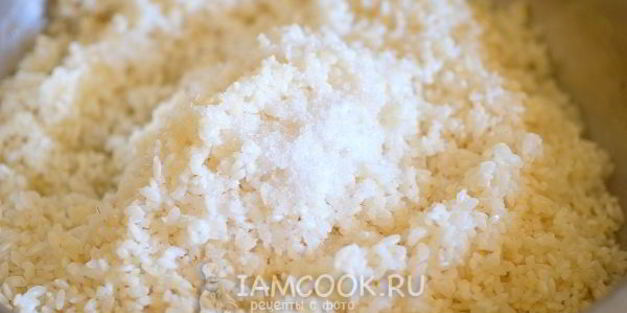 рис на сковороде