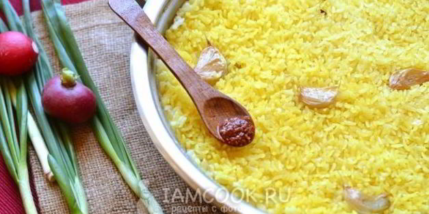 рис на сковороде