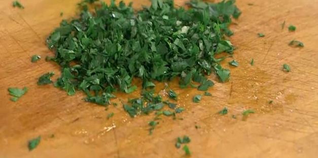 рис с фетой, помидорами, оливками и каперсами