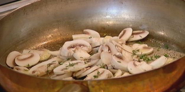 рис с горгонзолой, шампиньонами и шпинатом