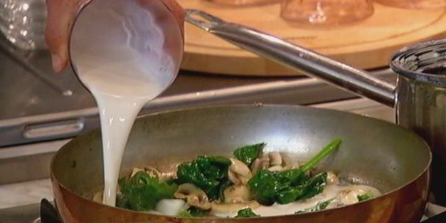 рис с горгонзолой, шампиньонами и шпинатом