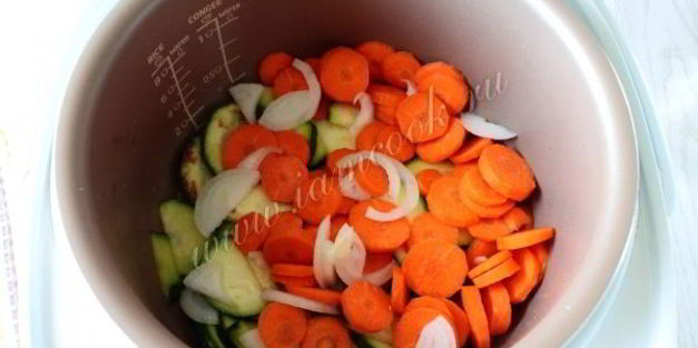 рис с кабачками и курицей в мультиварке