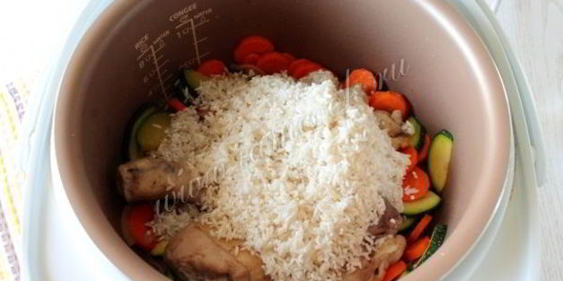 рис с кабачками и курицей в мультиварке