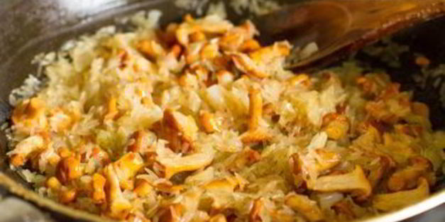 рис с лисичками