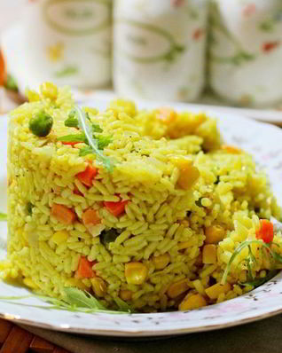 Рис с овощами и карри