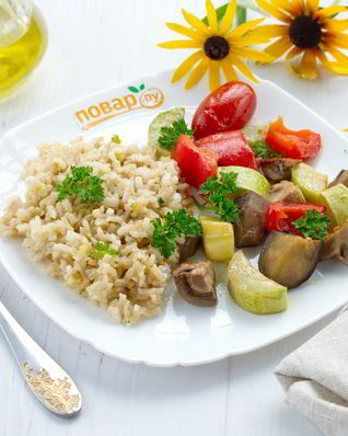 Рис с запеченными овощами