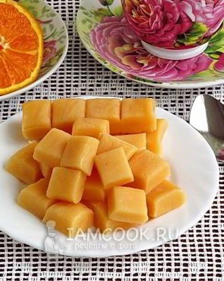 Сливочно-медовый ирис Пчелка