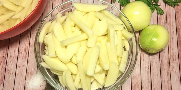 жареная картошка с луком