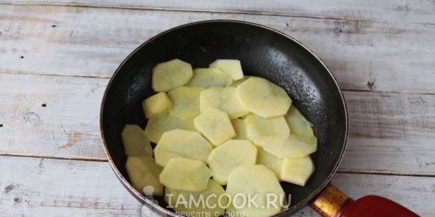 жареная картошка с папоротником