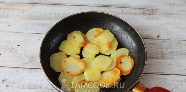 жареная картошка с папоротником