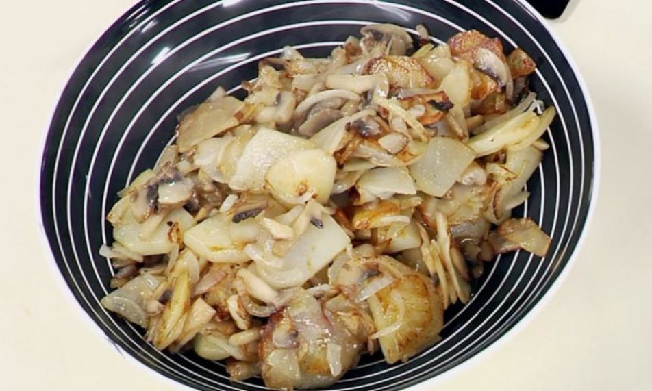 Рецепт жареная картошка с шампиньонами