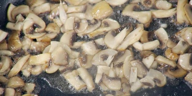 жареная картошка с шампиньонами