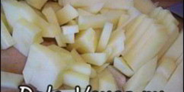 жареный картофель со свиной вырезкой