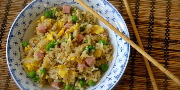 жареный рис по-кантонезийски