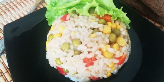 жареный рис с овощами