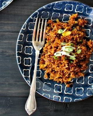 Жареный рис с соевым соусом