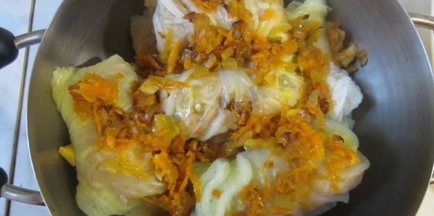 голубцы из пекинской капусты в кастрюле