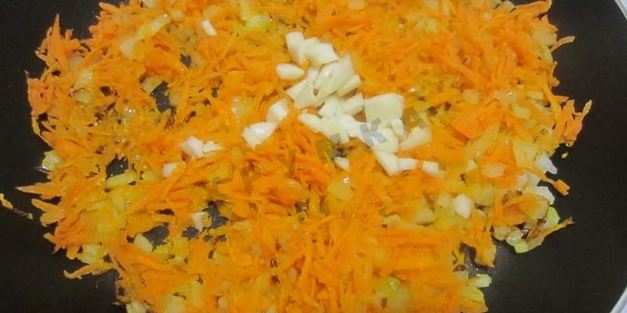 голубцы из пекинской капусты в кастрюле