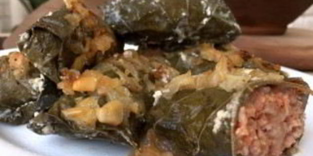 голубцы в виноградных листьях