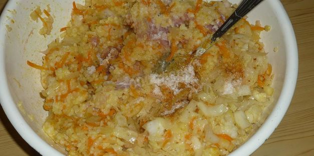 ленивые голубцы с рисом капустой и фаршем в кастрюле