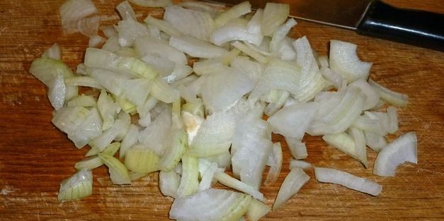 ленивые голубцы с рисом капустой и фаршем в кастрюле