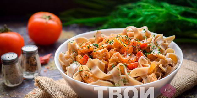 гречневая лапша с курицей и овощами