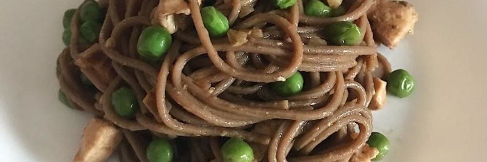 Гречневая лапша с курицей