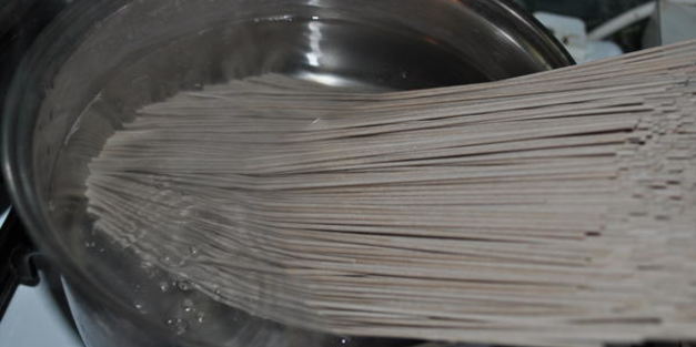 гречневая лапша с морепродуктами