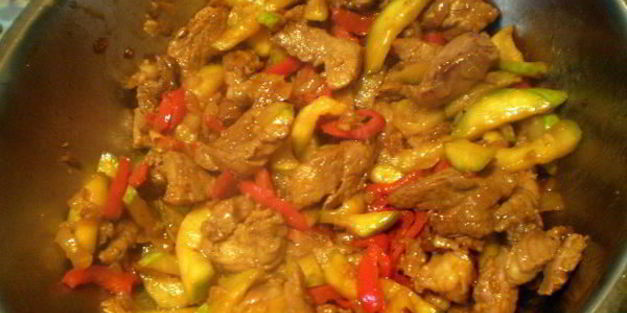 гречневая лапша с овощами и мясом