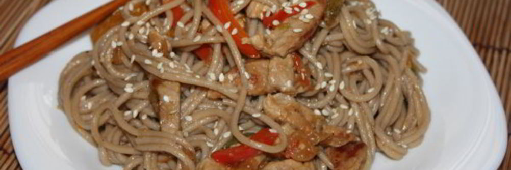 Гречневая лапша со свининой