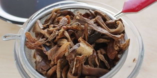 грибная лапша из сушеных грибов