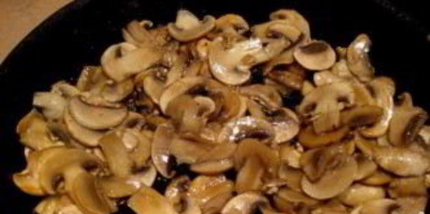 шампиньоны со сметаной